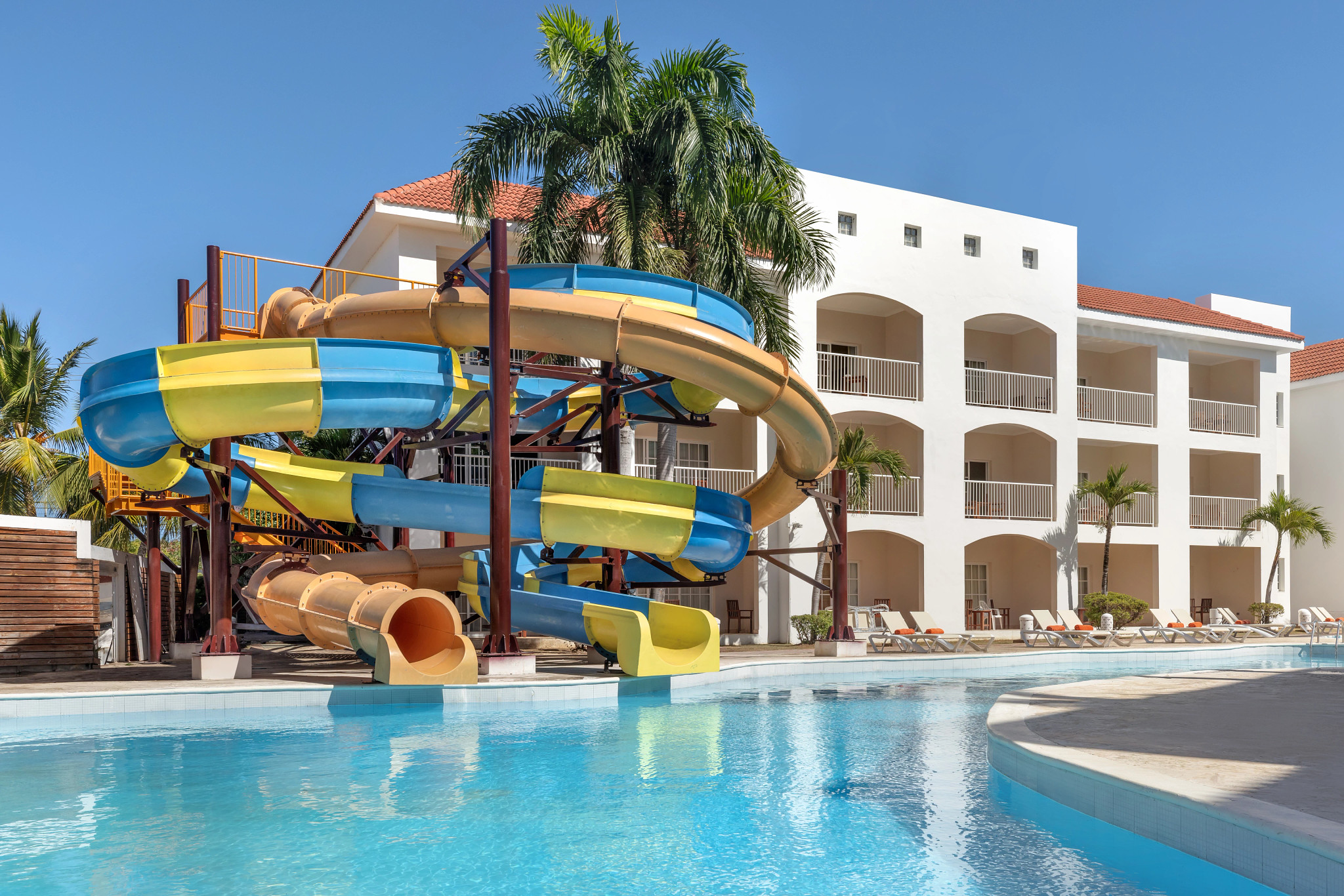 SUCDP-EXT-SunClub-FamilySplashPark-CP_1